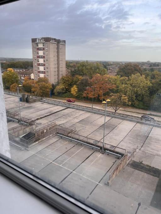 The Serviced Accommodations Harlow Bagian luar foto